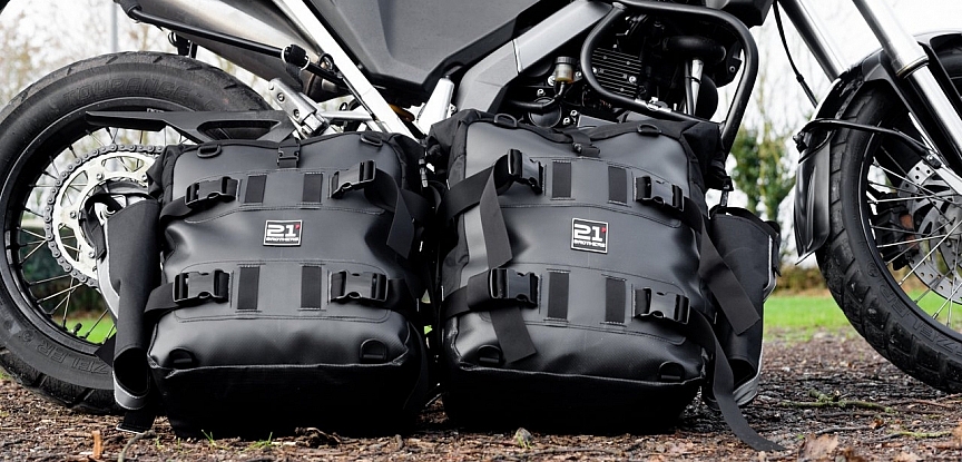 Panniers in front of BMW G650x Country